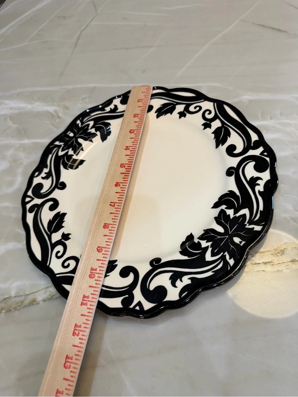 222 Fifth Damask Black & White Scalloped Floral Dinner Set of 2